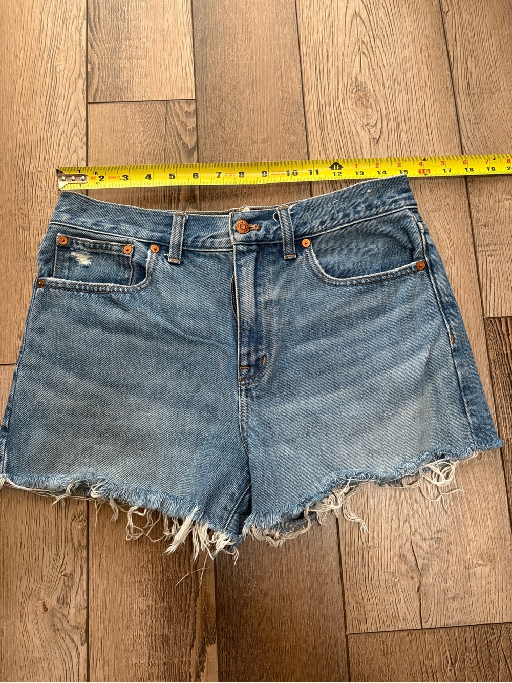 Madewell Relaxed Denim Shorts Kelton Wash Raw Hem Size 27